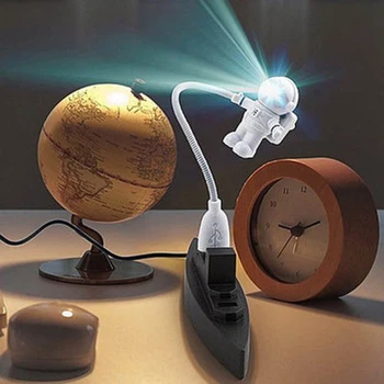 Astronauta Forma Portátil Alimentado por USB Noite, Luz de Leitura, Lâmpada de Mesa LED para Computador Portátil PC Iluminação Amantes do Espaço 1pcs